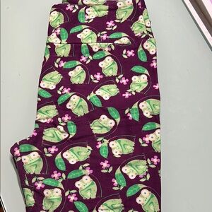 Purple Frog Print women Leggings